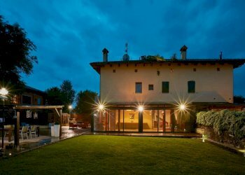 Facciata - Villa a Schiera Via Balda, Bologna - foto 2
