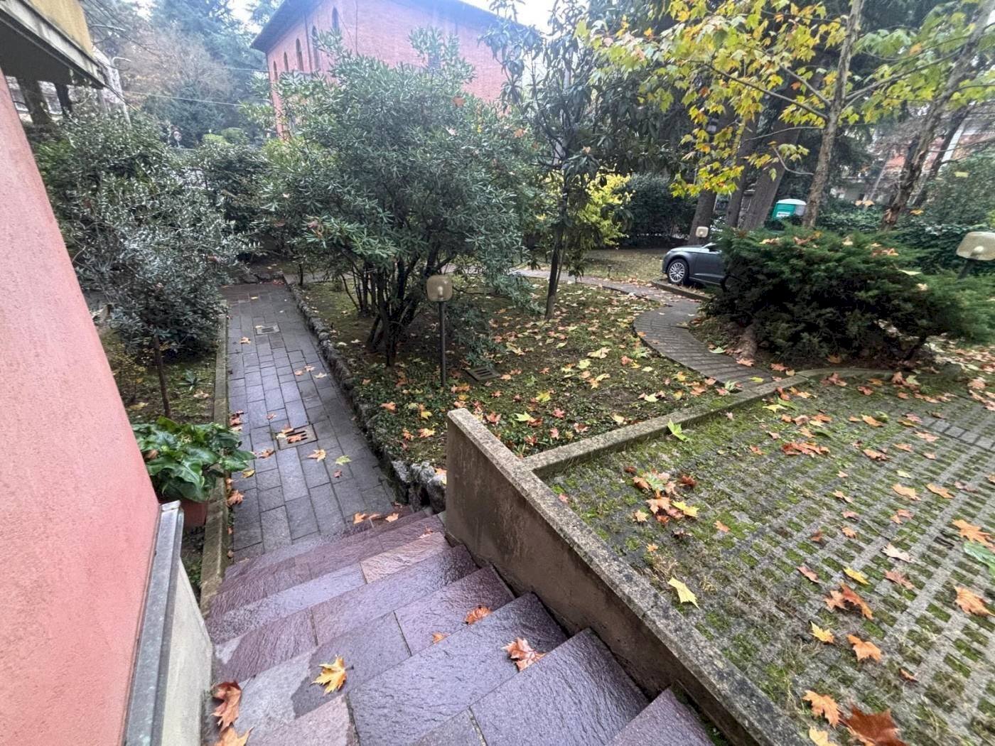 Giardino - Monolocale Via Castiglione, Bologna (zona Santo Stefano) - foto 3