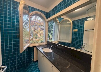 Bagno - Monolocale Via Castiglione, Bologna (zona Santo Stefano) - foto 12