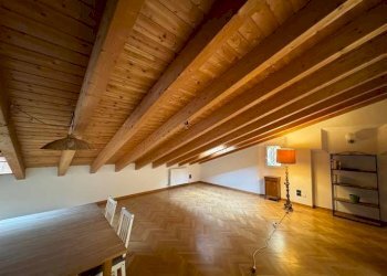 Stanza non arredata - Bilocale Via Altabella, Bologna (zona Centro Storico) - foto 1