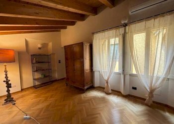 Cucina - Bilocale Via Altabella, Bologna (zona Centro Storico) - foto 10