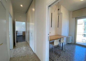 Corridoio - Bilocale Via San Petronio Vecchio, Bologna (zona Santo Stefano) - foto 10