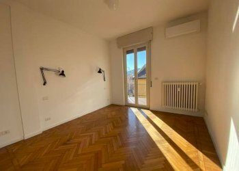 Camera da letto - Bilocale Via San Petronio Vecchio, Bologna (zona Santo Stefano) - foto 14