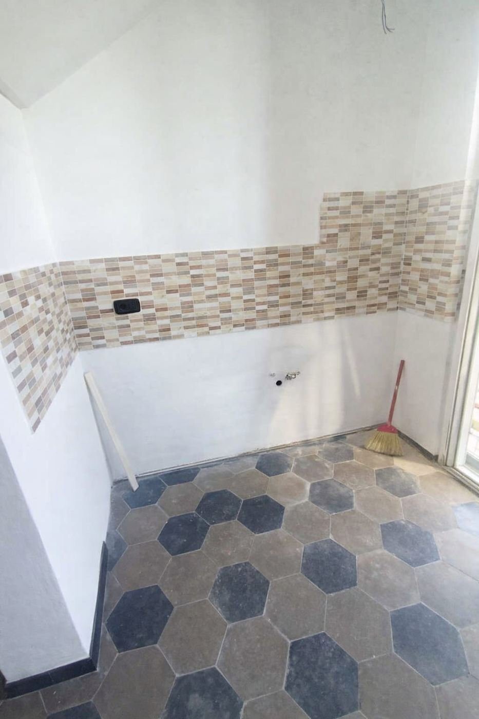 One-room apartment via Coronata, Genova (neighborhood Cornigliano) - photo 2