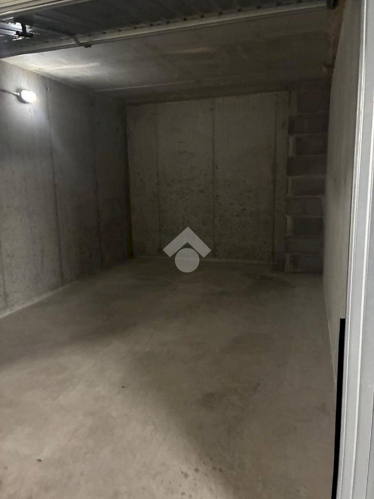 Box Via Mahatma Gandhi, Milano (zona Musocco) - foto 2