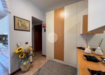 Three-room apartment Via Giuseppe Carozzi, Milano (neighborhood Inganni) - photo 2