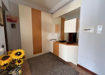 Three-room apartment Via Giuseppe Carozzi, Milano (neighborhood Inganni) - photo 3