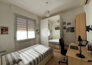 Three-room apartment Via Giuseppe Carozzi, Milano (neighborhood Inganni) - photo 9