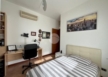 Three-room apartment Via Giuseppe Carozzi, Milano (neighborhood Inganni) - photo 11