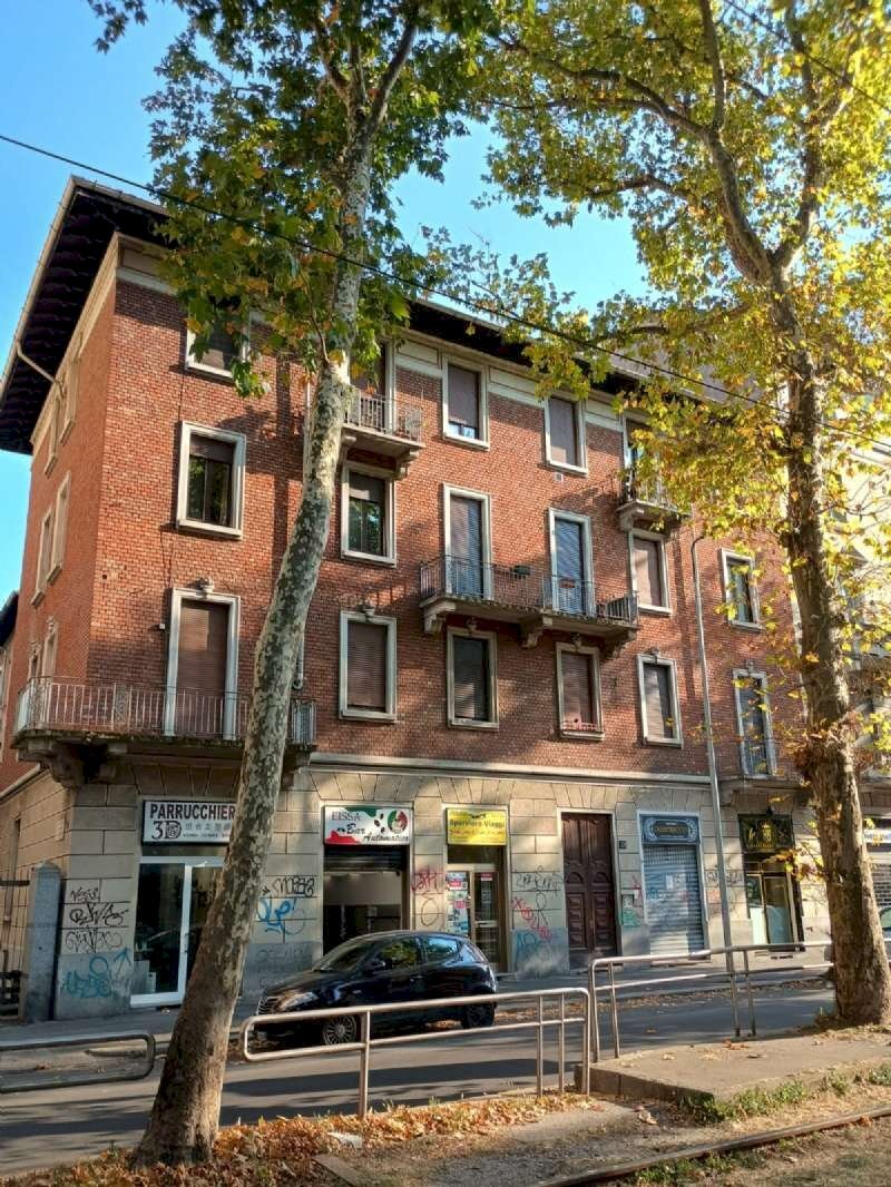 Trilocale via GIAMBELLINO 71, Milano (zona Giambellino) - foto 1