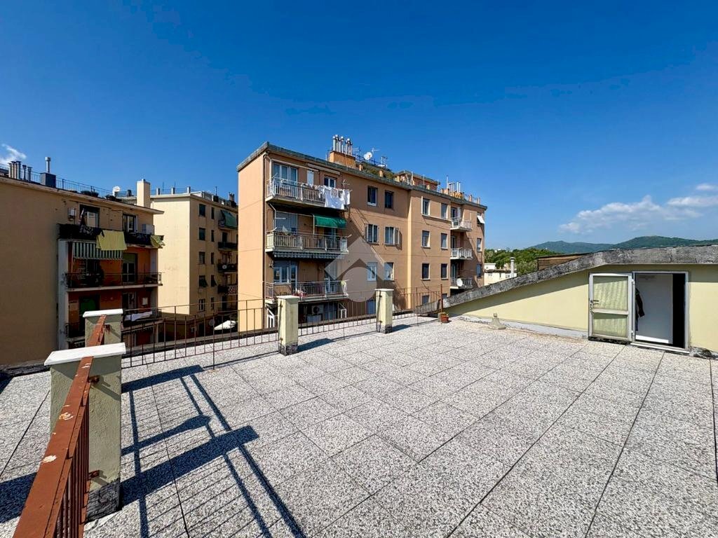 Three-room apartment Via elsa, Genova (neighborhood Cornigliano) - photo 2