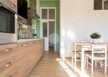 Four-room apartment Via Felice Cascione, Imperia - photo 8
