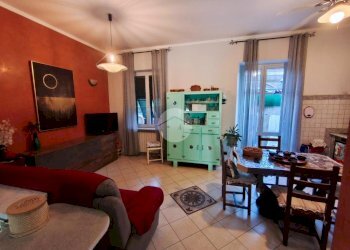 Four-room apartment Via Bercilli, Genova (neighborhood Certosa) - photo 1