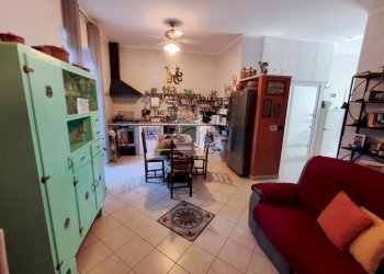 Four-room apartment Via Bercilli, Genova (neighborhood Certosa) - photo 2
