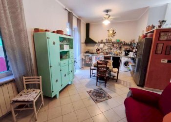 Four-room apartment Via Bercilli, Genova (neighborhood Certosa) - photo 3