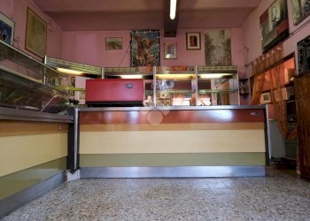 Shop Via Massarenti, Bologna (neighborhood Massarenti) - photo 3