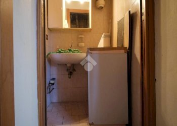 Shop Via Massarenti, Bologna (neighborhood Massarenti) - photo 15