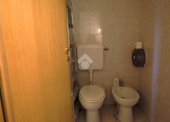 Shop Via Massarenti, Bologna (neighborhood Massarenti) - photo 18