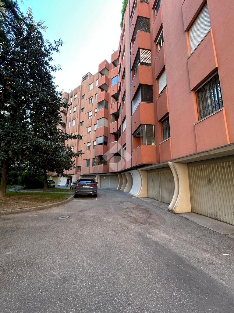 Garage - Parcheggio Via Spartaco, Bologna - foto 1