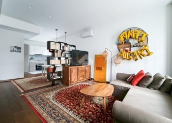 Portion of a house Via Giacomo Puccini, Cormano - photo 4