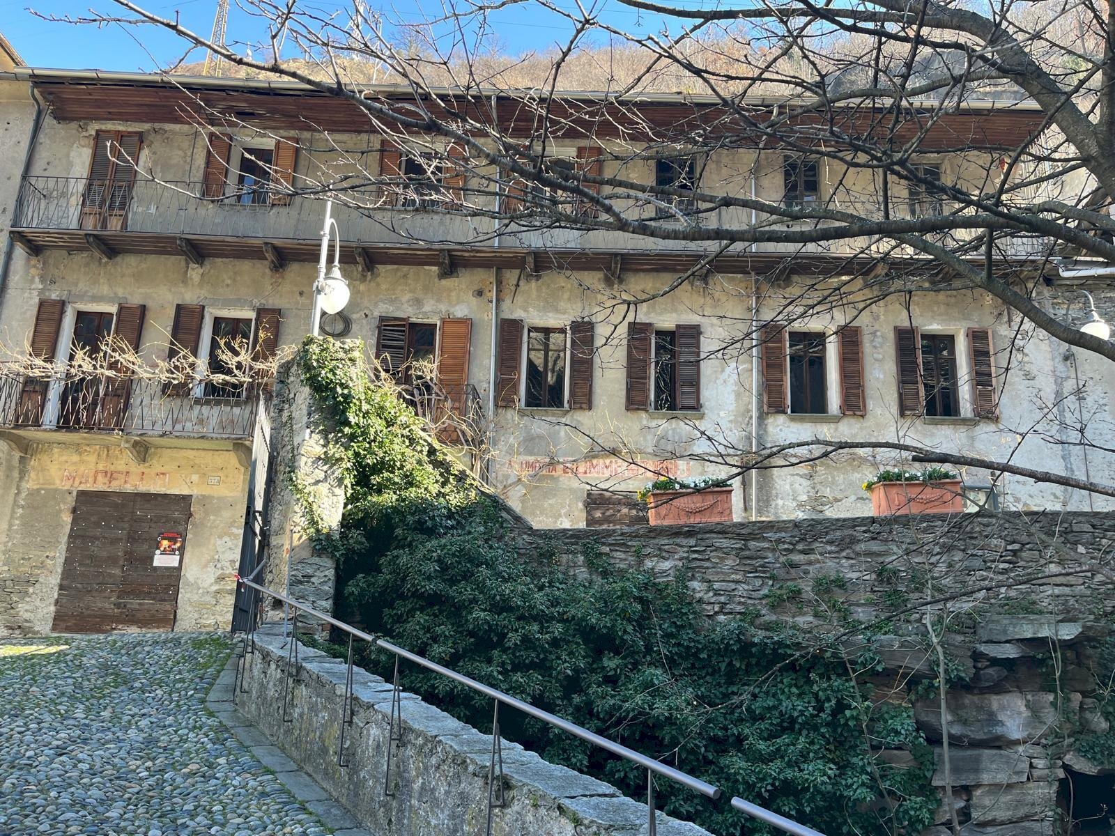 Hotel - Accommodation facility Via Vittorio Emanuele, 41, Bard - photo 1