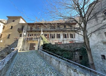 Hotel - Accommodation facility Via Vittorio Emanuele, 41, Bard - photo 2