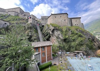 Hotel - Accommodation facility Via Vittorio Emanuele, 41, Bard - photo 51