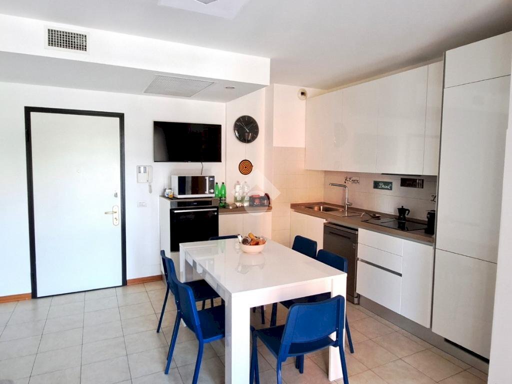 Three-room apartment Viale Martesana, Vimodrone - photo 3