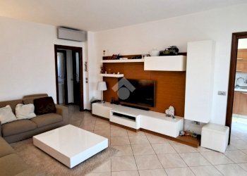 Three-room apartment Via Sant'Isidoro, Vimodrone - photo 3