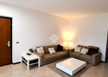Three-room apartment Via Sant'Isidoro, Vimodrone - photo 4