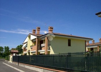 Three-room apartment Via Sant'Isidoro, Vimodrone - photo 22