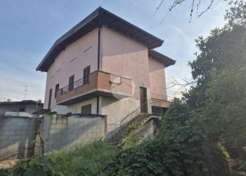 Two-room apartment Via Bereguardo, Vigevano - photo 1