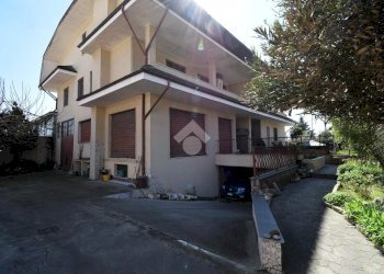 Three-room apartment Via Liguria, Pieve Emanuele - photo 24