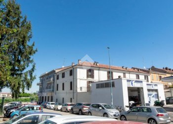 Quadrilocale Piazza XXV Aprile, Casale Monferrato - foto 1