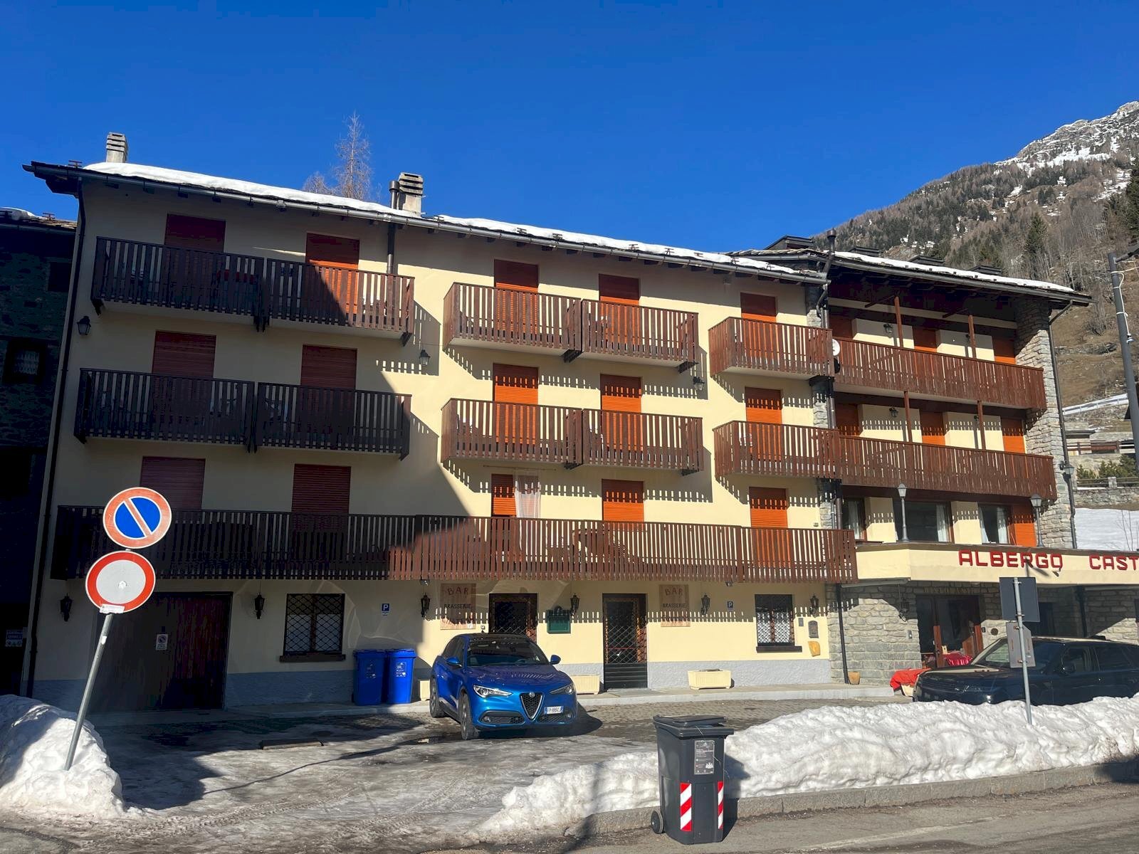 Hotel - Accommodation facility Frazione Dublanc, 53, Champorcher - photo 1