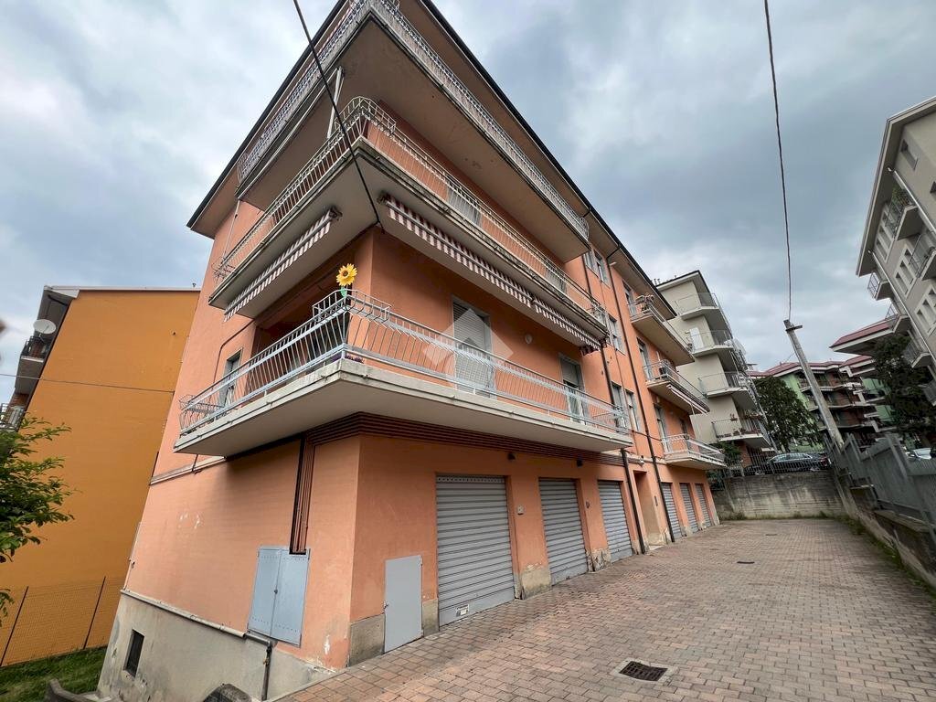 Two-room apartment Via Cocito, Alba - photo 2