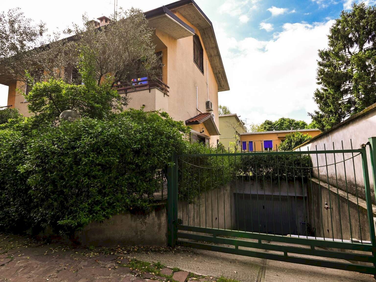 Villa Monza - foto 2
