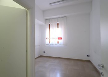 Office Via Madonna Piccola, Martina Franca - photo 17