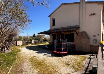 Foto 3 - Casa semi indipendente via Dante Mattii
22, Montegiorgio - foto 3