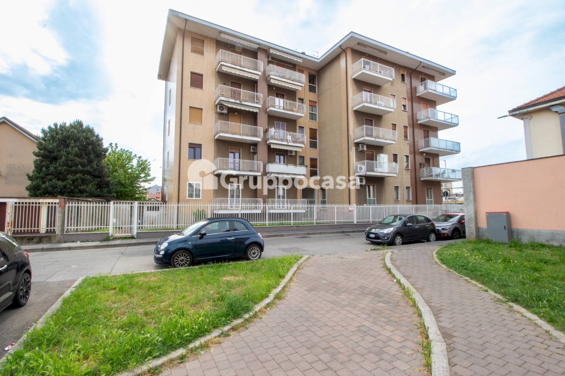 Foto 1 - Appartamento Via F.lli Sanchioli
 
2, Magenta - foto 1