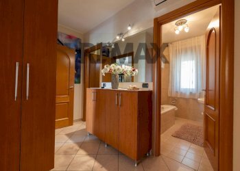 Hall / corridoio - Appartamento Via Appia
 
168, San Nicola la Strada - foto 12