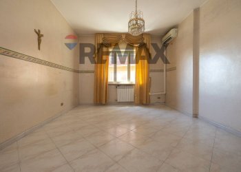 Stanza vuota - Quadrilocale via Giuseppe Rocco
 
21, Casoria - foto 3