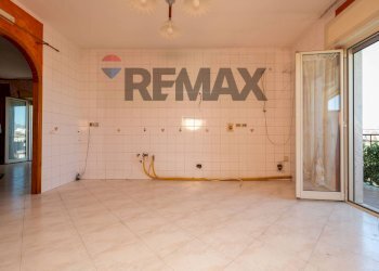 Stanza vuota - Quadrilocale via Giuseppe Rocco
 
21, Casoria - foto 18