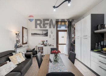 Sala da pranzo - Bilocale VIA GIUSEPPE PARINI
 
4, Cavenago di Brianza - foto 3