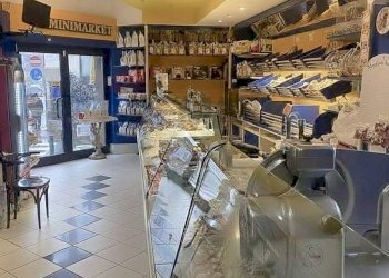 Ricezione / Lobby - Attività Commerciale Via Adua
 
10, Cernusco sul Naviglio - foto 6