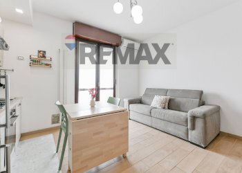 Soggiorno - Two-room apartment via Don amati 1
 
1, Pioltello - photo 16