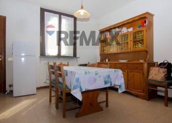 Sala da pranzo - Semi-detached house via Cerea
 
22, Gazzada Schianno - photo 8