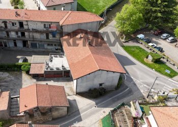 Edificio all\'aperto - Semi-detached house via Cerea
 
22, Gazzada Schianno - photo 20