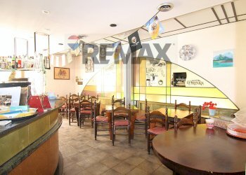 Sala da pranzo - Cafeteria - Cold Bar Via Fortino
 
18, Laveno-Mombello - photo 7