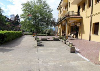 Edificio all\'aperto - Cafeteria - Cold Bar Via Fortino
 
18, Laveno-Mombello - photo 9